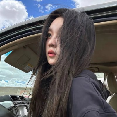 碧窗艳影